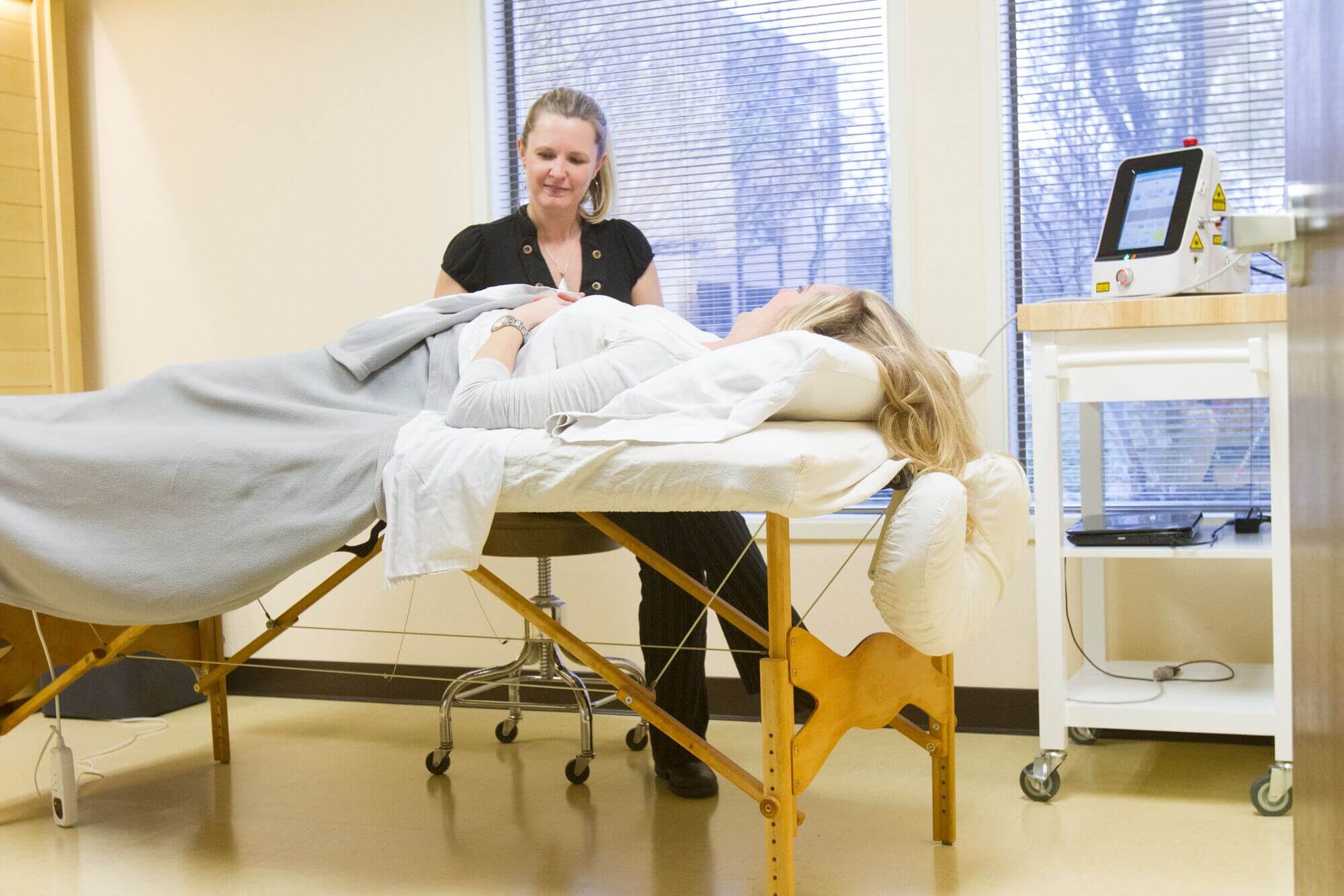 What Does a Physical Therapist Do?